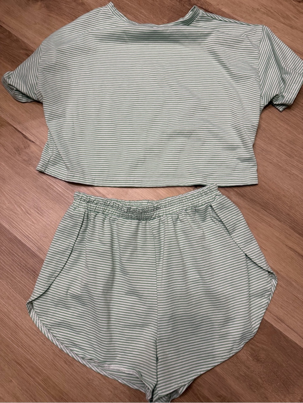 Green & White Striped Short Sleeve Lounge Pajama Set Size Medium